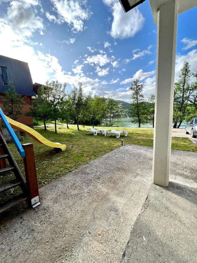 Cobras Plivsko Jezero, Jajce Villa Buitenkant foto