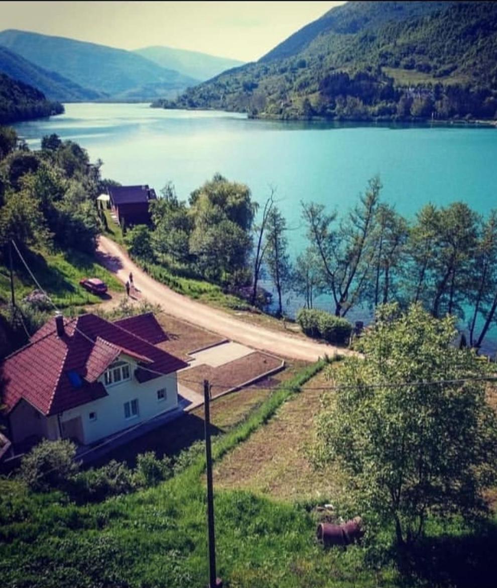 Cobras Plivsko Jezero, Jajce Villa Buitenkant foto