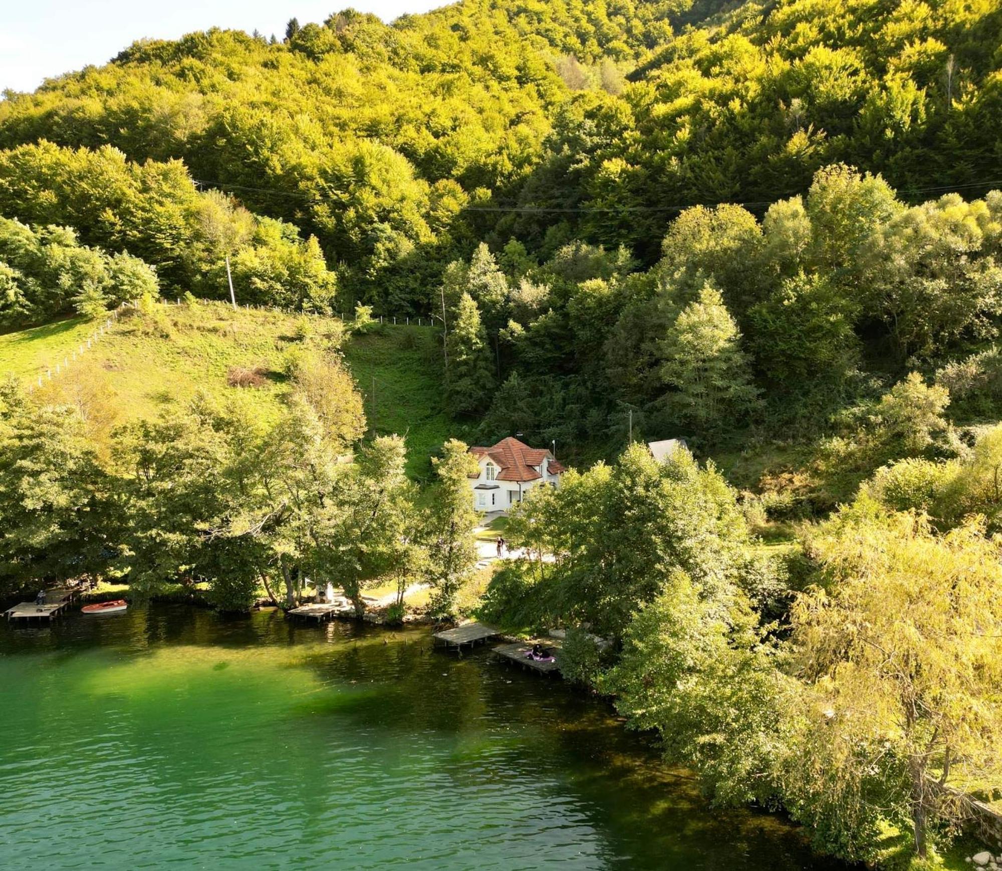 Cobras Plivsko Jezero, Jajce Villa Buitenkant foto