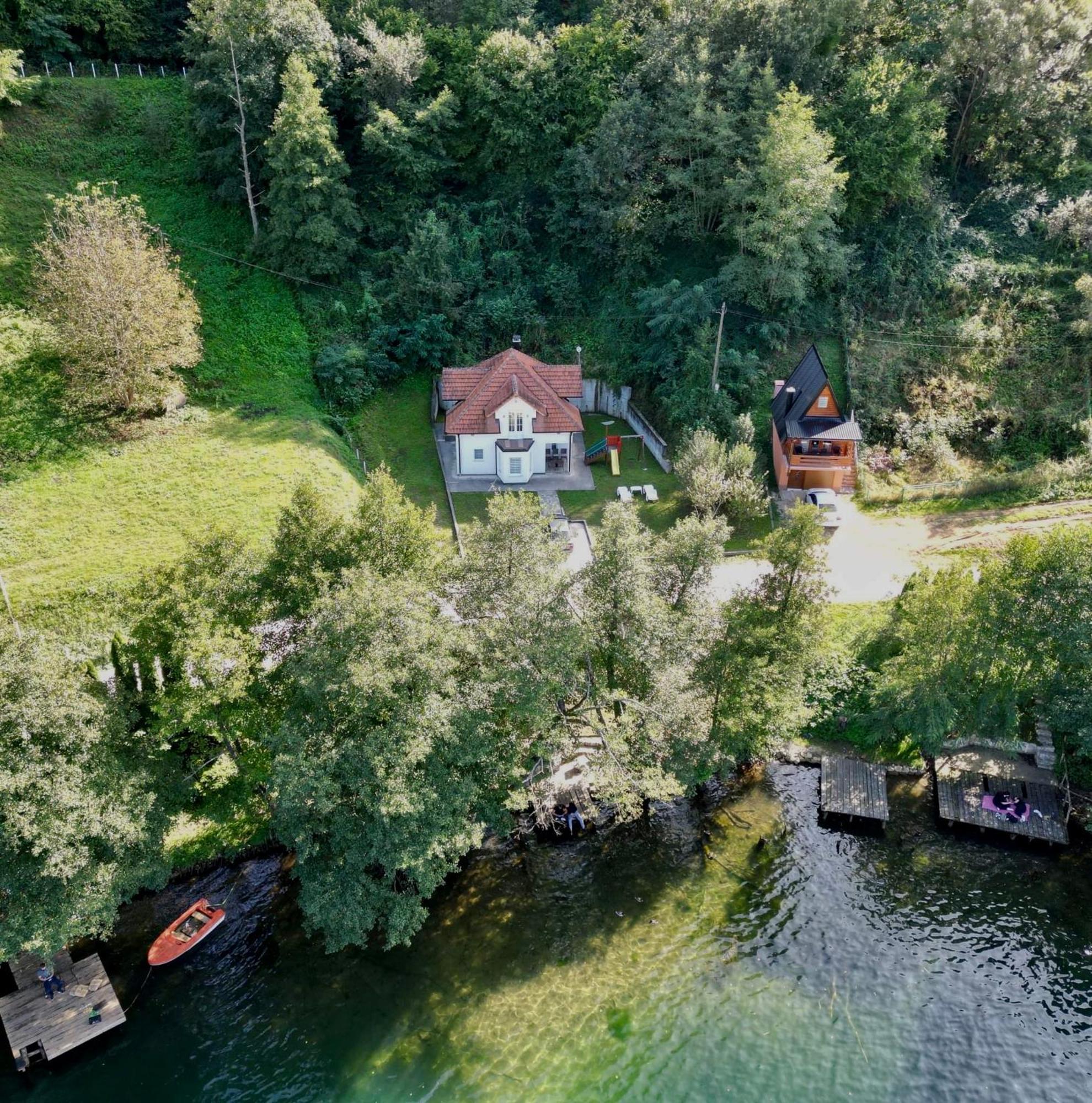 Cobras Plivsko Jezero, Jajce Villa Buitenkant foto